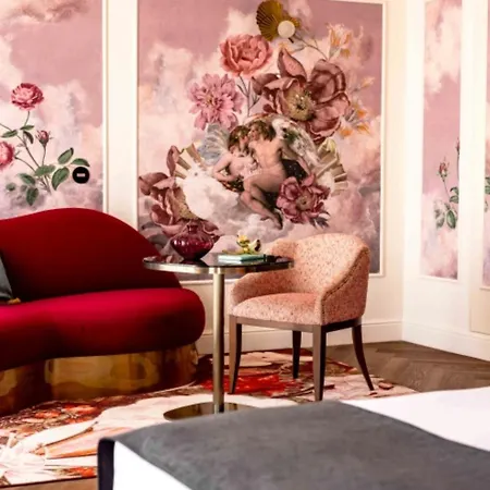 Upon Angels - Adults Only Лиссабон